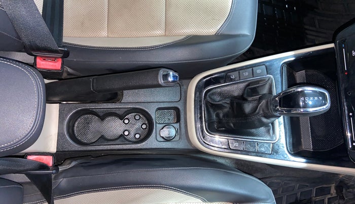 2022 Skoda SLAVIA STYLE 1.5L TSI DSG, Petrol, Automatic, 48,519 km, Gear Lever