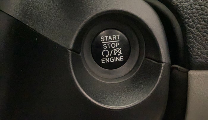 2017 Jeep Compass LIMITED 2.0 DIESEL, Diesel, Manual, 1,11,234 km, Keyless Start/ Stop Button