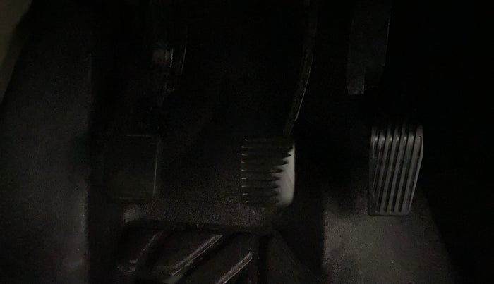 2017 Jeep Compass LIMITED 2.0 DIESEL, Diesel, Manual, 1,11,234 km, Pedals