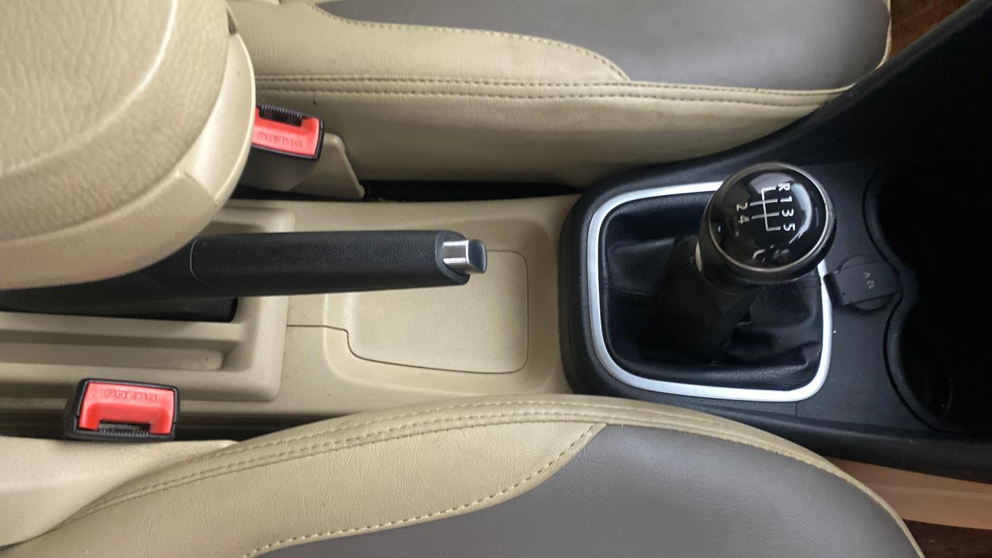 2020 Volkswagen Ameo HIGHLINE PLUS 1.5L 16 ALLOY, Diesel, Manual, 64,879 km, Gear Lever