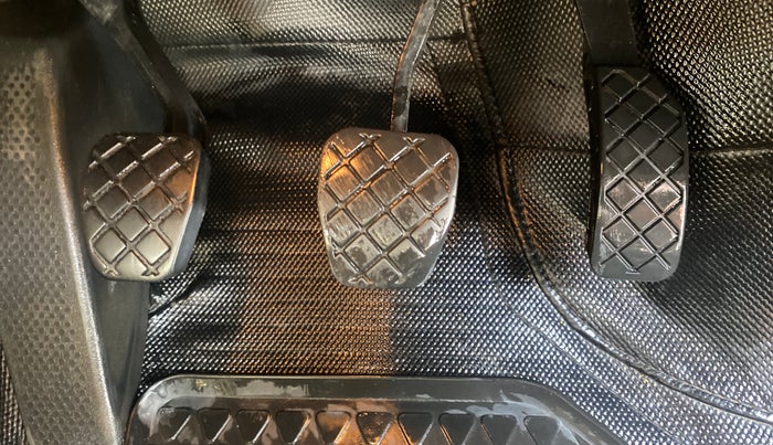 2020 Volkswagen Ameo HIGHLINE PLUS 1.5L 16 ALLOY, Diesel, Manual, 64,879 km, Pedals