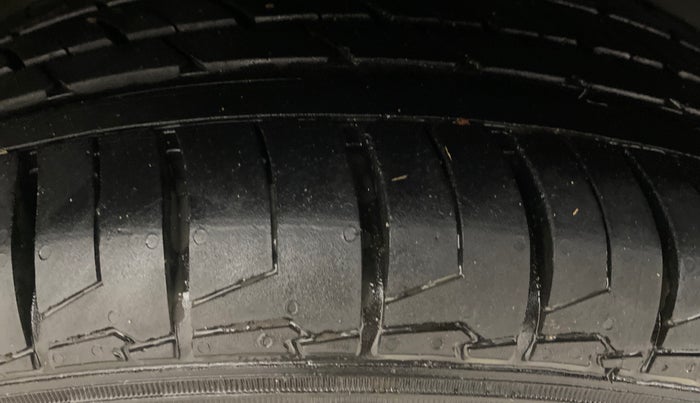 2020 Volkswagen Ameo HIGHLINE PLUS 1.5L 16 ALLOY, Diesel, Manual, 64,879 km, Right Rear Tyre Tread