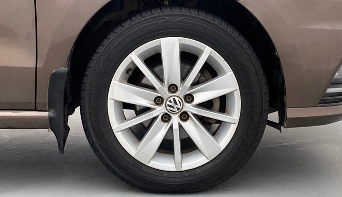 2016 Volkswagen Ameo HIGHLINE 1.2, Petrol, Manual, 69,025 km, Right Front Wheel