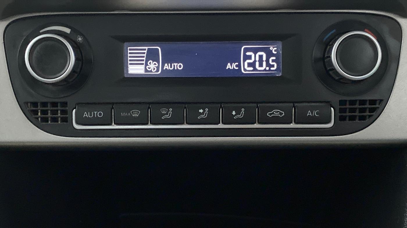 2016 Volkswagen Ameo HIGHLINE 1.2, Petrol, Manual, 69,025 km, Automatic Climate Control