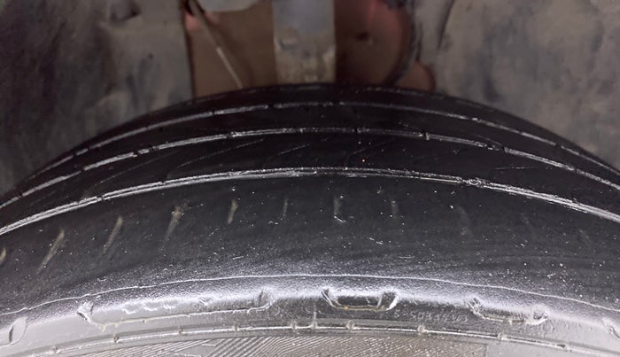 2021 Tata ALTROZ XT I-TURBO PETROL, Petrol, Manual, 31,750 km, Right Front Tyre Tread
