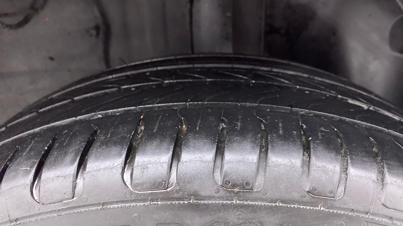 2021 Tata ALTROZ XT I-TURBO PETROL, Petrol, Manual, 31,750 km, Left Rear Tyre Tread