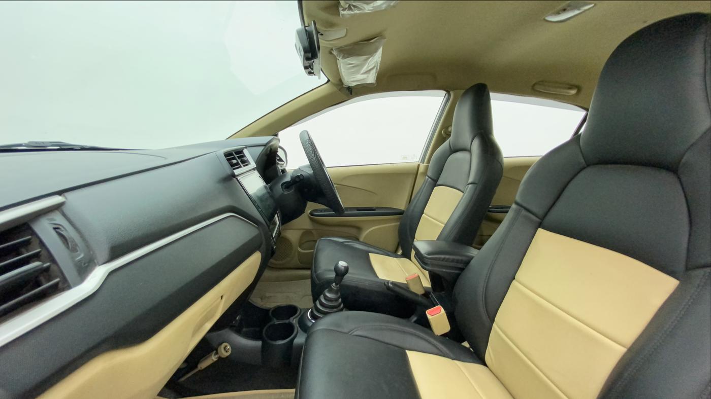 2017 Honda Amaze 1.2L I-VTEC S, CNG, Manual, 95,120 km, Right Side Front Door Cabin