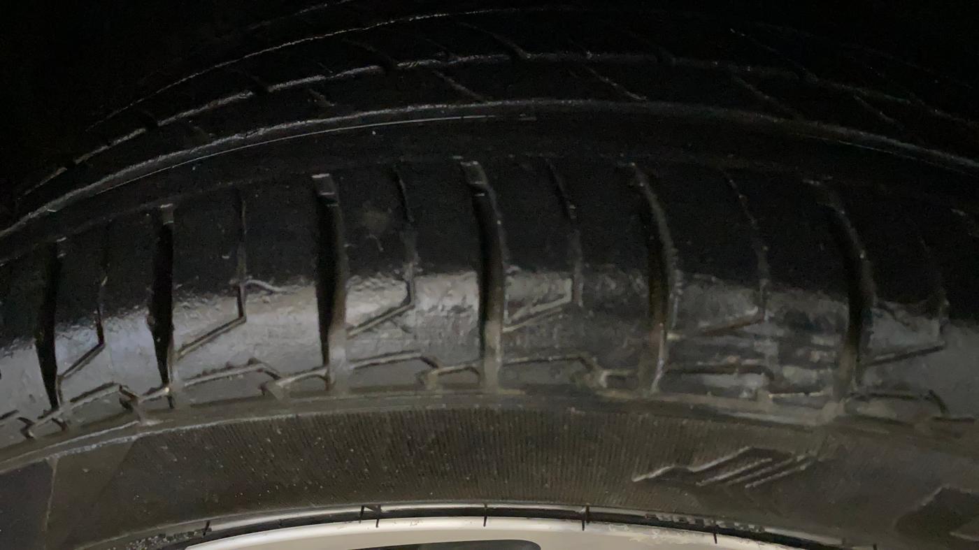 2022 Toyota Glanza G, Petrol, Manual, 68,370 km, Right Front Tyre Tread