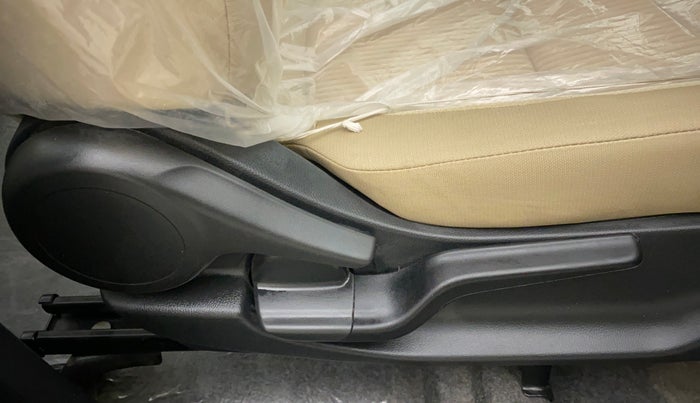 2023 Honda Amaze 1.2L I-VTEC S, Petrol, Manual, 2,634 km, Driver Side Adjustment Panel