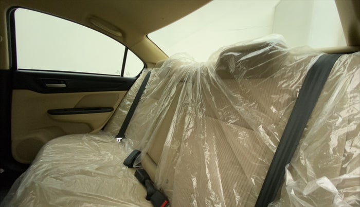 2023 Honda Amaze 1.2L I-VTEC S, Petrol, Manual, 2,634 km, Right Side Rear Door Cabin