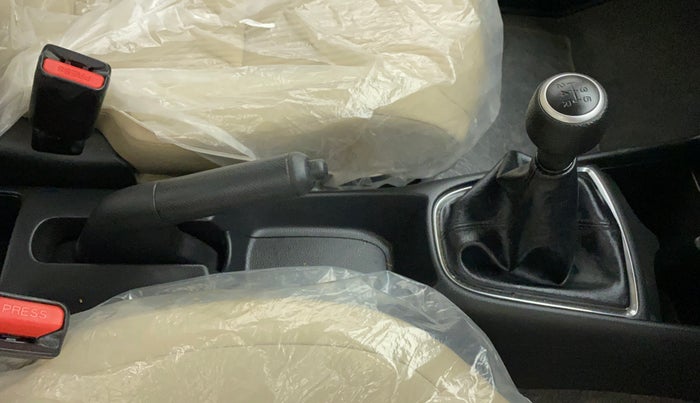 2023 Honda Amaze 1.2L I-VTEC S, Petrol, Manual, 2,634 km, Gear Lever