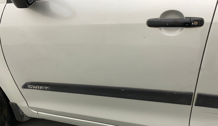 2012 Maruti Swift LXI, Petrol, Manual, 54,593 km, Front passenger door - Slightly dented