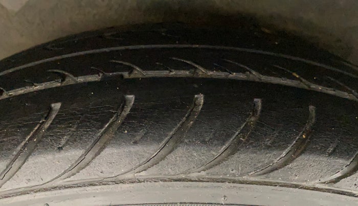 2013 Hyundai i10 ERA 1.1, Petrol, Manual, 46,643 km, Right Rear Tyre Tread