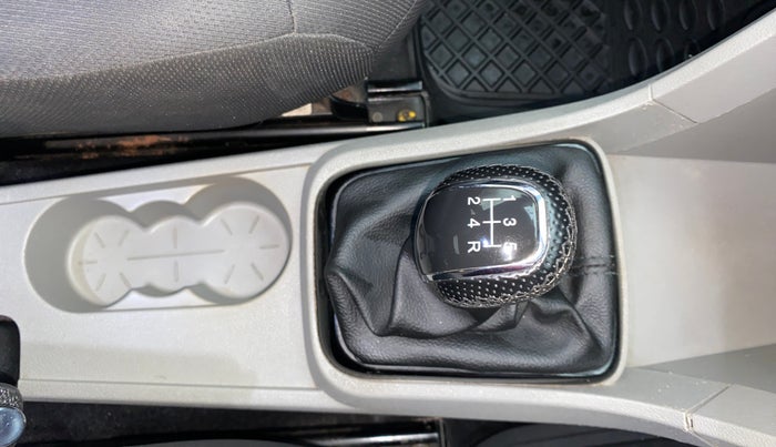 2018 Tata Tiago XZ PETROL, Petrol, Manual, 70,316 km, Gear Lever