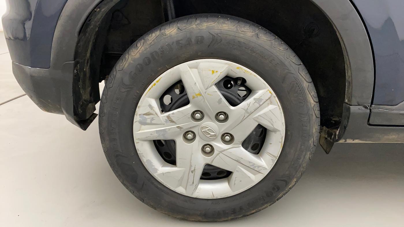 2019 Hyundai VENUE S 1.2, Petrol, Manual, 59,177 km, Right Rear Wheel