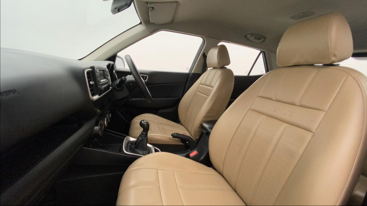 2019 Hyundai VENUE S 1.2, Petrol, Manual, 59,177 km, Right Side Front Door Cabin