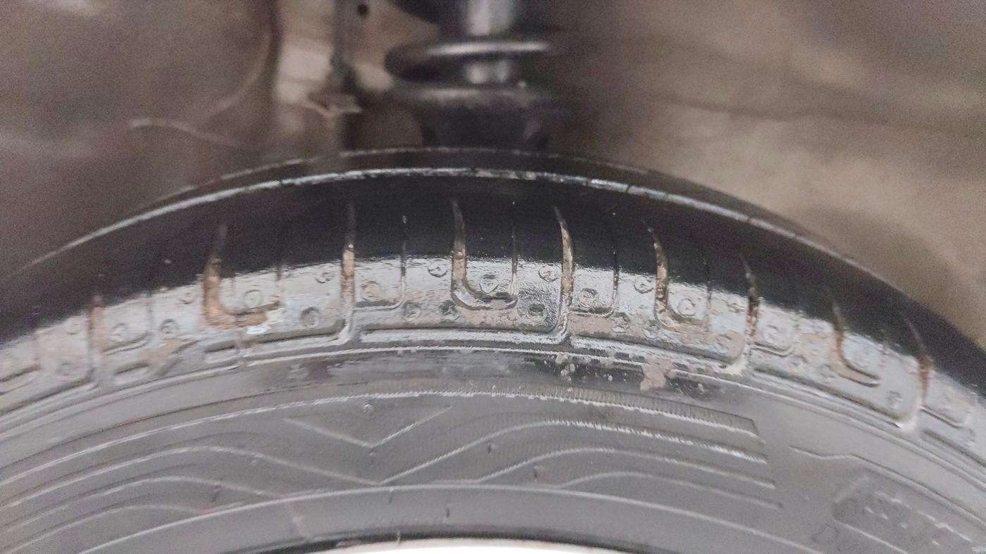 2015 Maruti Alto K10 VXI AMT, Petrol, Automatic, 89,591 km, Right Front Tyre Tread