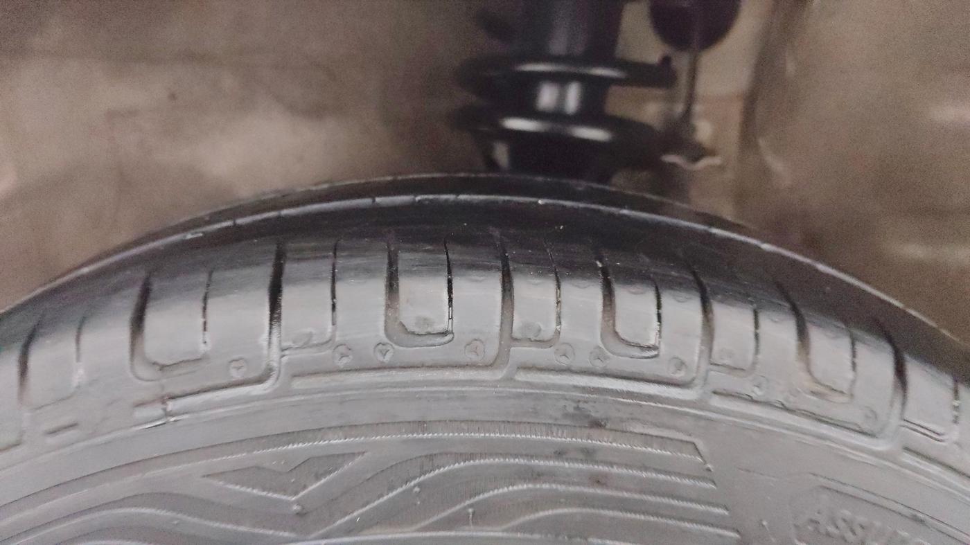 2015 Maruti Alto K10 VXI AMT, Petrol, Automatic, 89,591 km, Left Front Tyre Tread