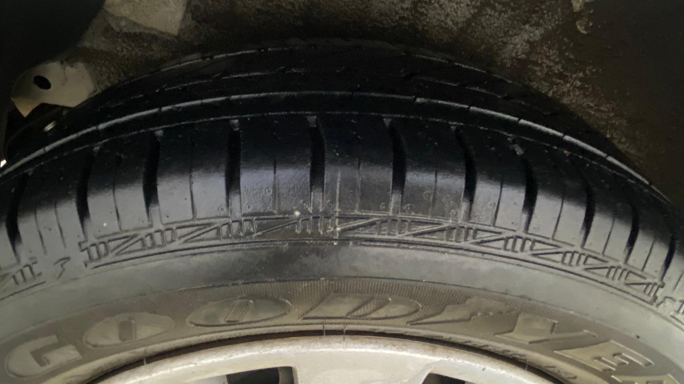 2013 Hyundai i20 MAGNA (O) 1.2, Petrol, Manual, 43,856 km, Right Rear Tyre Tread