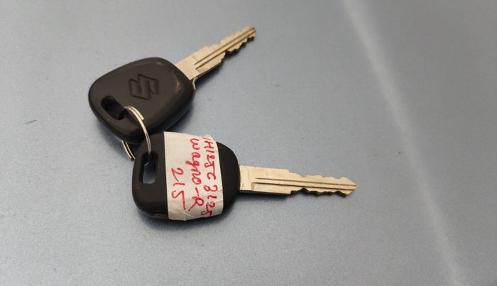 2012 Maruti Wagon R 1.0 LXI CNG, CNG, Manual, 64,643 km, Key Close Up