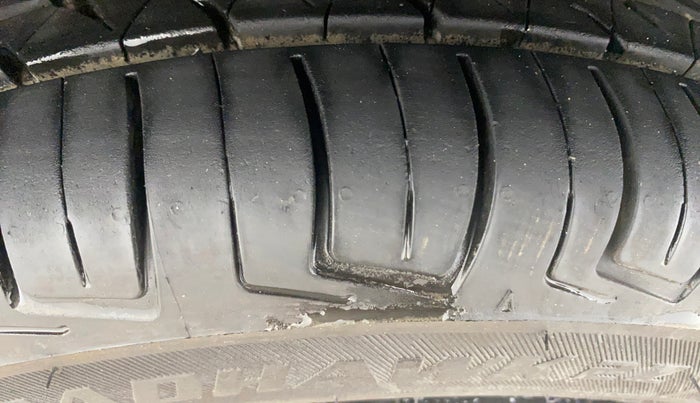 2013 Maruti Alto 800 VXI, Petrol, Manual, 54,674 km, Left Front Tyre Tread