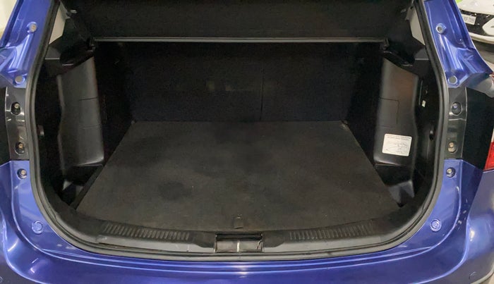 2015 Maruti S Cross DELTA 1.6, Diesel, Manual, 69,587 km, Boot Inside