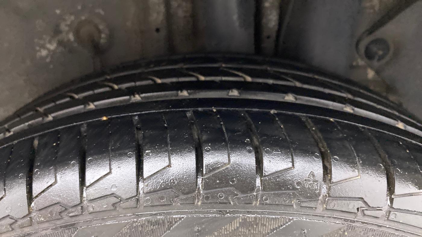 2019 Hyundai Elite i20 ASTA (O) CVT, Petrol, Automatic, 91,916 km, Left Rear Tyre Tread