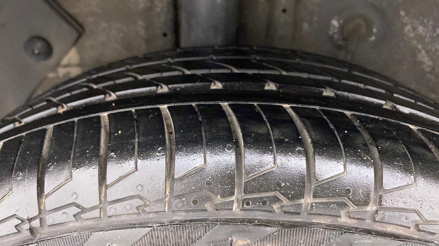 2019 Hyundai Elite i20 ASTA (O) CVT, Petrol, Automatic, 91,916 km, Right Rear Tyre Tread