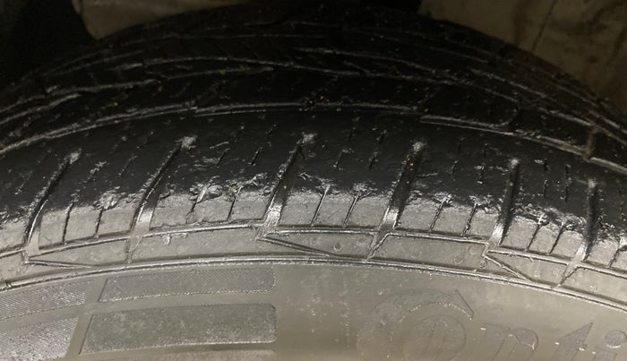 2020 Hyundai Creta E 1.5 DIESEL, Diesel, Manual, 1,20,799 km, Left Front Tyre Tread