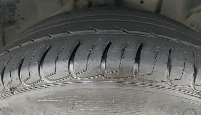 2019 Ford Ecosport TITANIUM 1.5L DIESEL, Diesel, Manual, 47,678 km, Right Front Tyre Tread