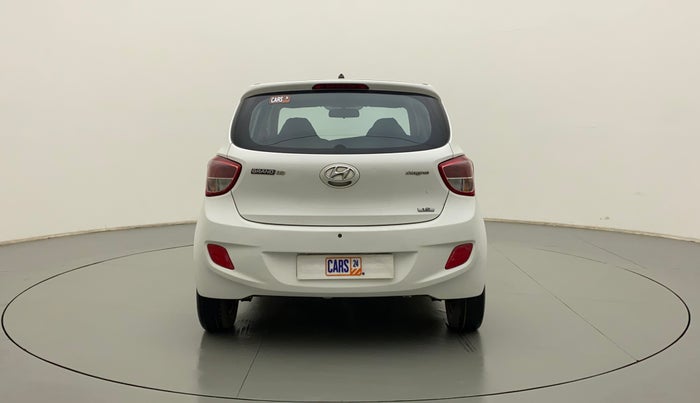 2016 Hyundai Grand i10 MAGNA 1.2 KAPPA VTVT, Petrol, Manual, 49,128 km, Back/Rear