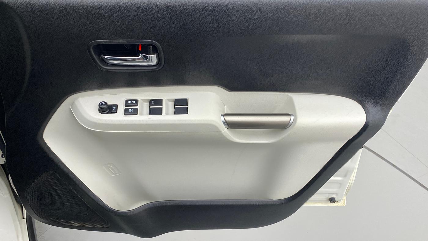 2018 Maruti IGNIS ALPHA 1.2 AMT, Petrol, Automatic, 36,124 km, Driver Side Door Panels Control