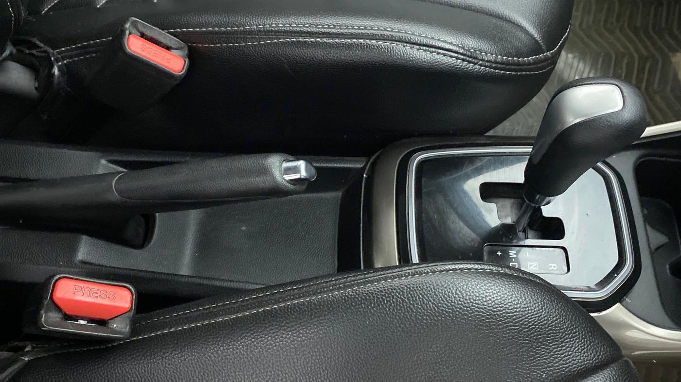 2018 Maruti IGNIS ALPHA 1.2 AMT, Petrol, Automatic, 36,124 km, Gear Lever