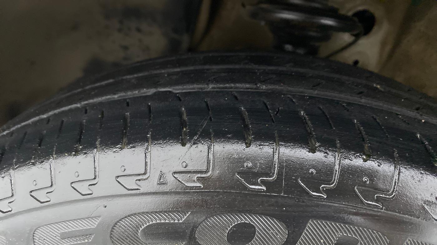 2018 Maruti IGNIS ALPHA 1.2 AMT, Petrol, Automatic, 36,124 km, Left Front Tyre Tread