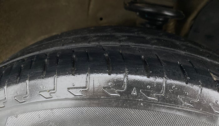 2018 Maruti IGNIS ALPHA 1.2 AMT, Petrol, Automatic, 36,124 km, Right Front Tyre Tread