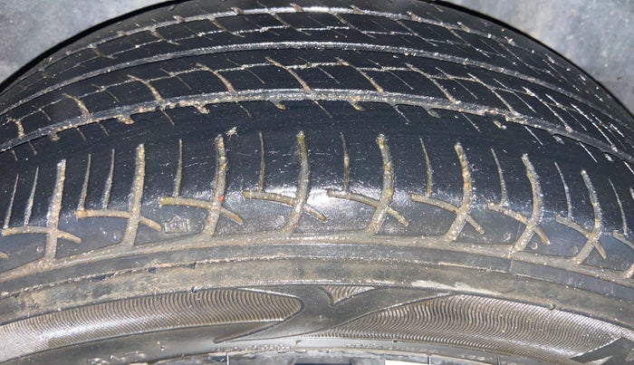 2020 Skoda Rapid ACTIVE 1.0 TSI AT, Petrol, Automatic, 30,267 km, Left Rear Tyre Tread