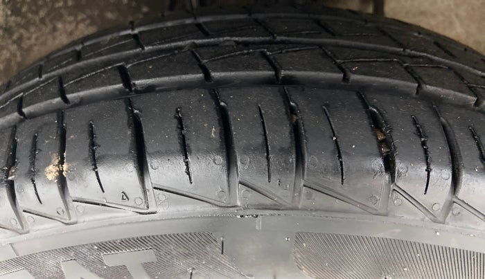 2020 Maruti Alto LXI, Petrol, Manual, 2,542 km, Left Front Tyre Tread