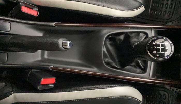 2018 Maruti Baleno DELTA PETROL 1.2, Petrol, Manual, 60,408 km, Gear Lever