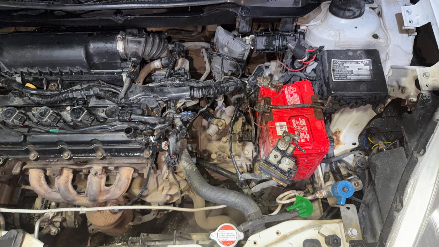 2019 Maruti Swift VXI, CNG, Manual, 65,439 km, Engine View - Left