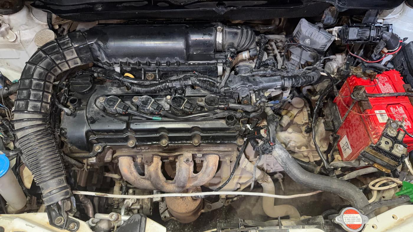 2019 Maruti Swift VXI, CNG, Manual, 65,439 km, Engine View