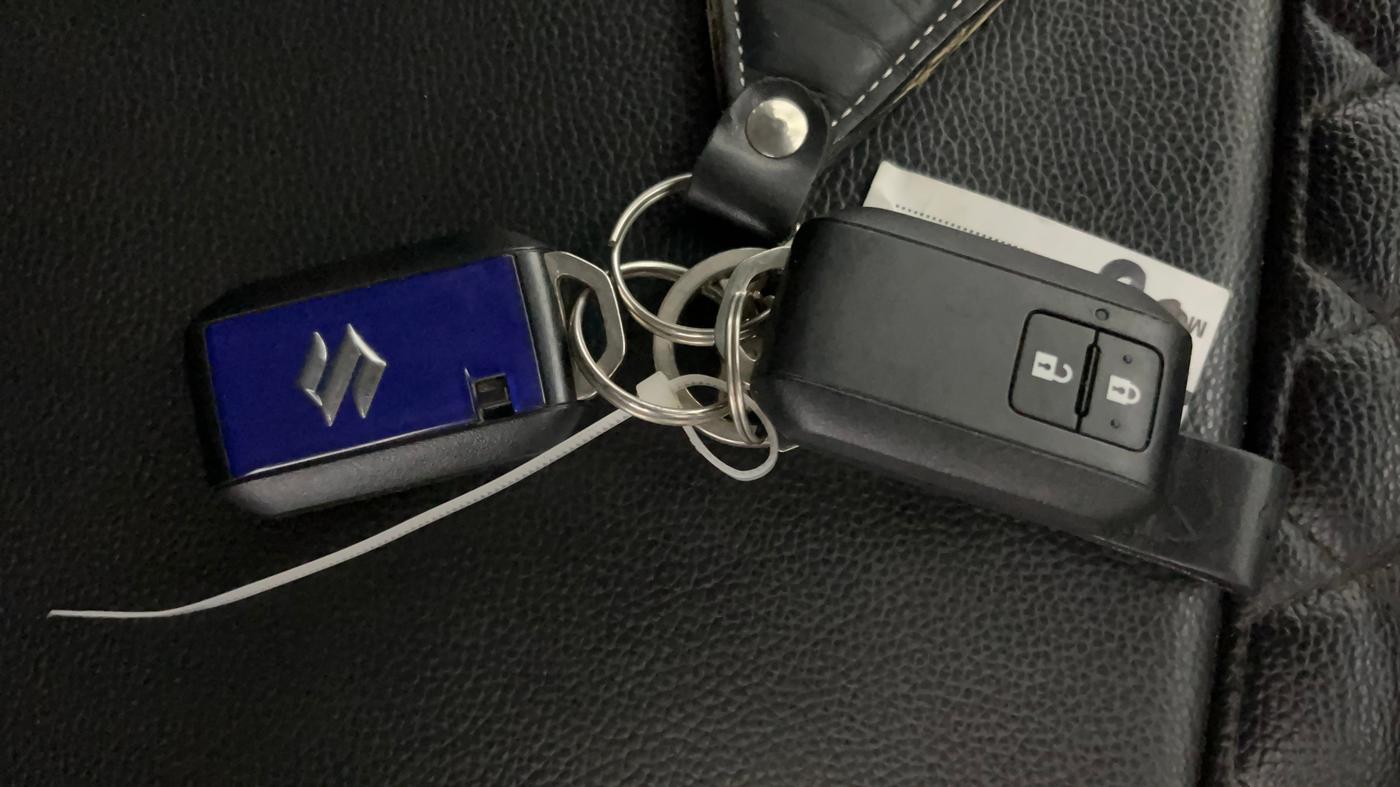 2024 Maruti BREZZA ZXI + SMART HYBRID, Petrol, Manual, 16,641 km, Key Close Up