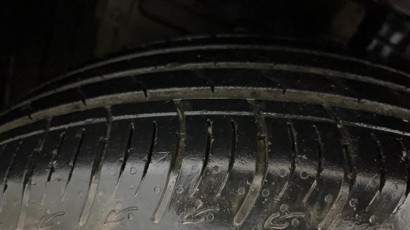 2024 Maruti BREZZA ZXI + SMART HYBRID, Petrol, Manual, 16,641 km, Left Front Tyre Tread