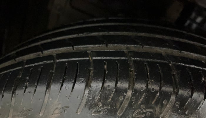 2024 Maruti BREZZA ZXI + SMART HYBRID, Petrol, Manual, 16,601 km, Left Front Tyre Tread
