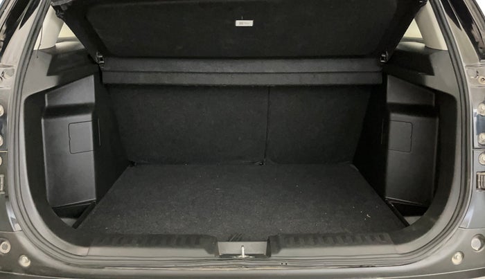 2024 Maruti BREZZA ZXI + SMART HYBRID, Petrol, Manual, 16,601 km, Boot Inside