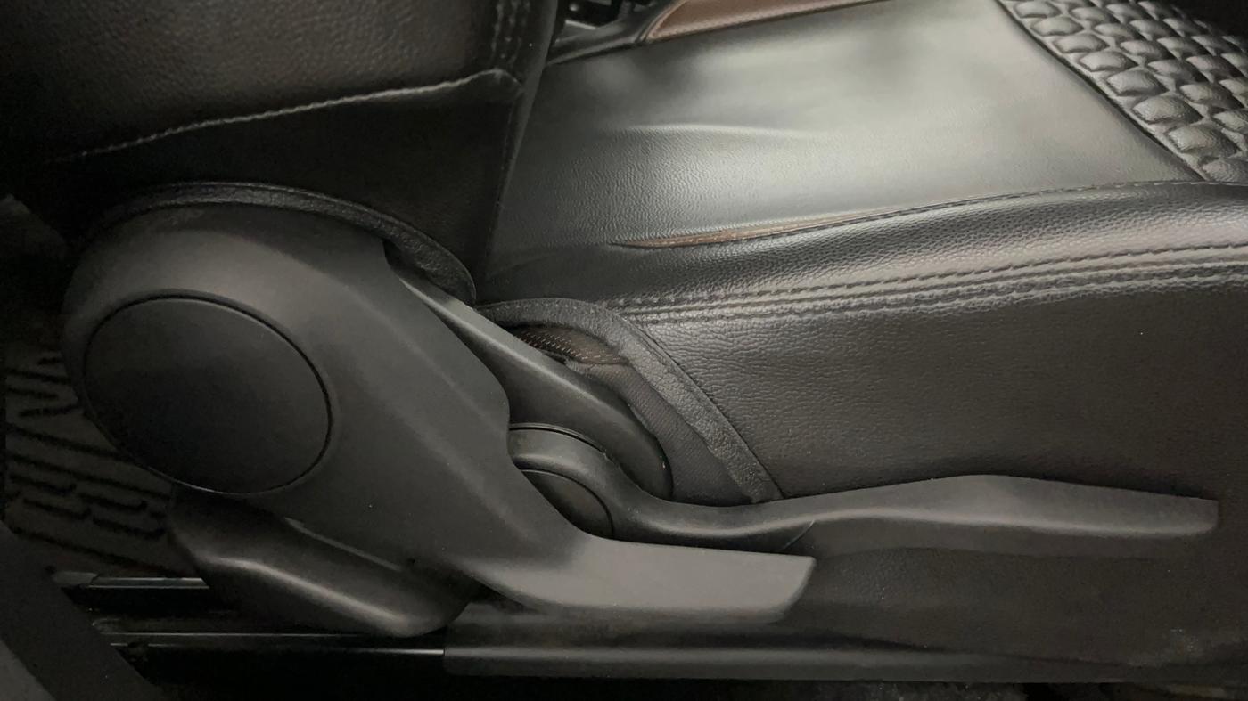 2024 Maruti BREZZA ZXI + SMART HYBRID, Petrol, Manual, 16,641 km, Driver Side Adjustment Panel