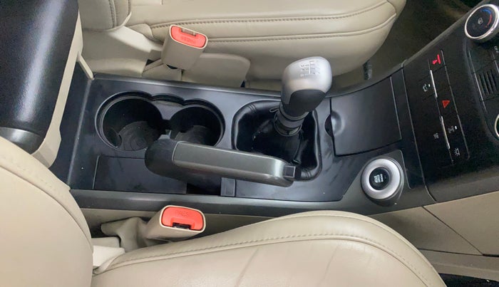 2017 Mahindra XUV500 W10, Diesel, Manual, 98,291 km, Gear Lever