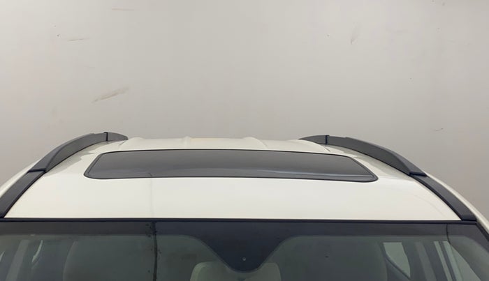 2017 Mahindra XUV500 W10, Diesel, Manual, 98,291 km, Moonroof/ Sunroof