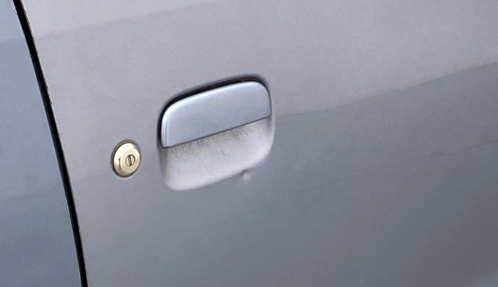 2012 Maruti Wagon R 1.0 VXI, CNG, Manual, 70,689 km, Driver-side door - Slightly dented