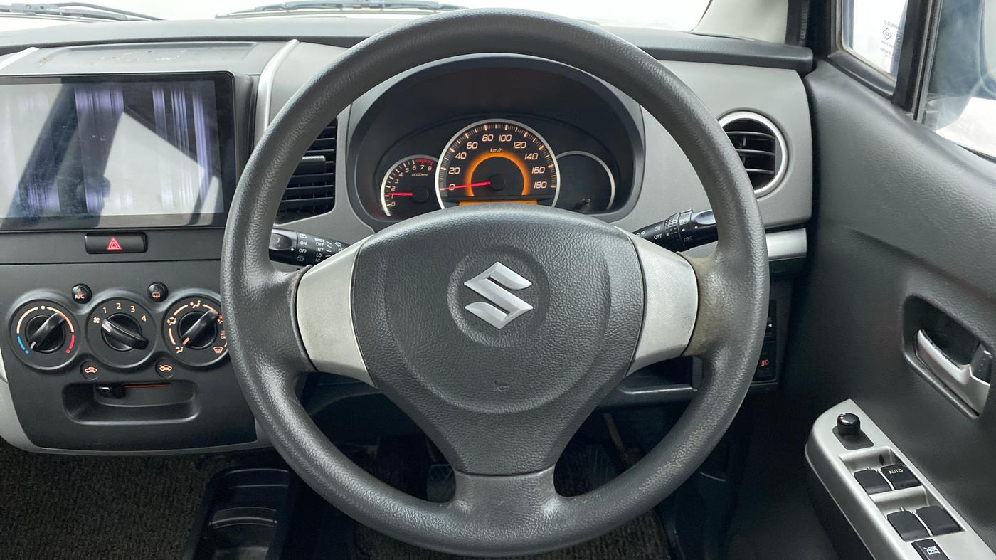2012 Maruti Wagon R 1.0 VXI, CNG, Manual, 70,689 km, Steering Wheel Close Up