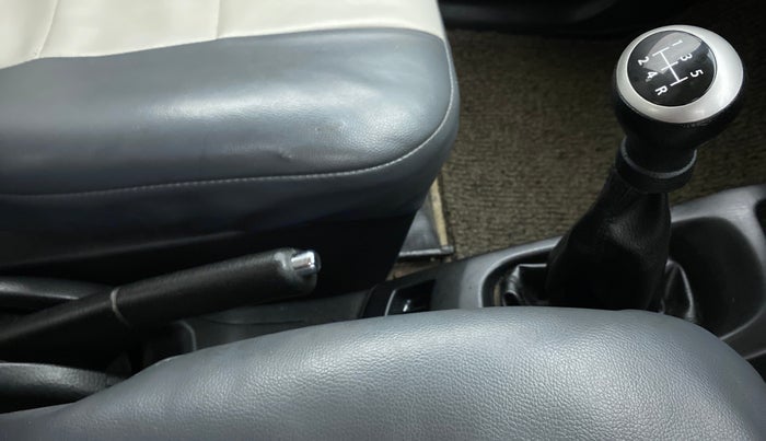 2012 Maruti Wagon R 1.0 VXI, CNG, Manual, 70,689 km, Gear Lever
